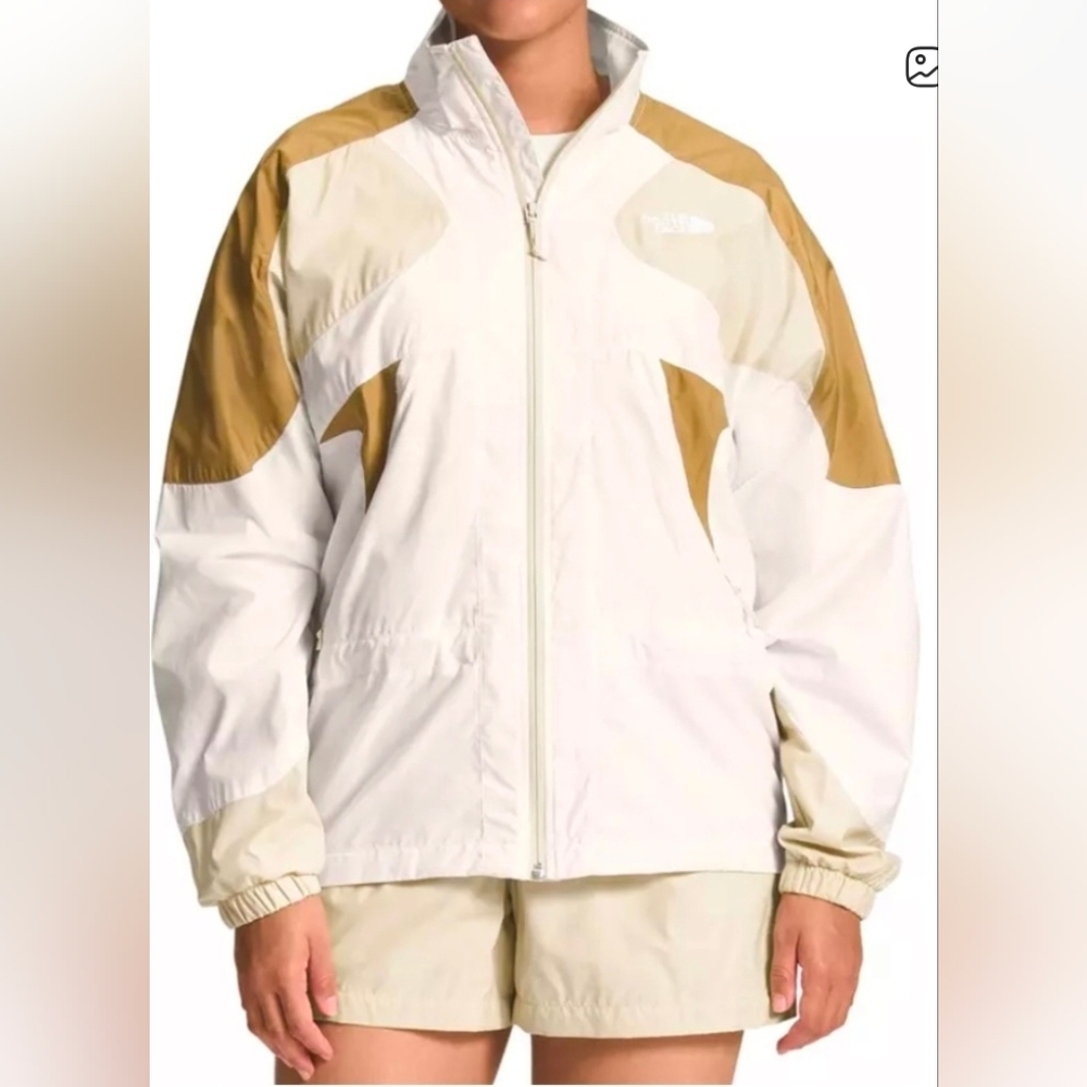 The North Face Women's TNF X Jacket in the Gardenia White-Gravel 